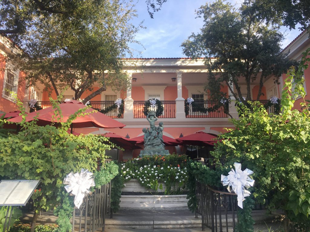 naples third street fountain