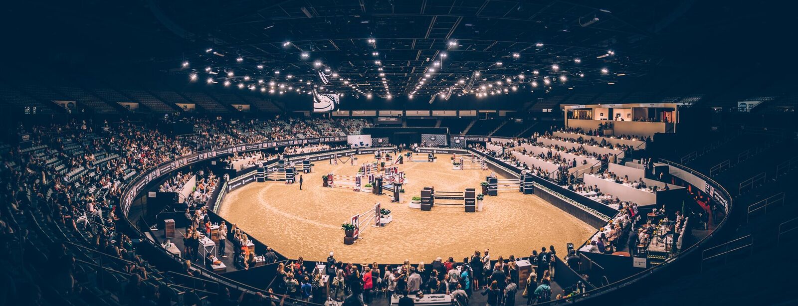 arena-longines LONG BEACH HOSTS THE LONGINES MASTERS