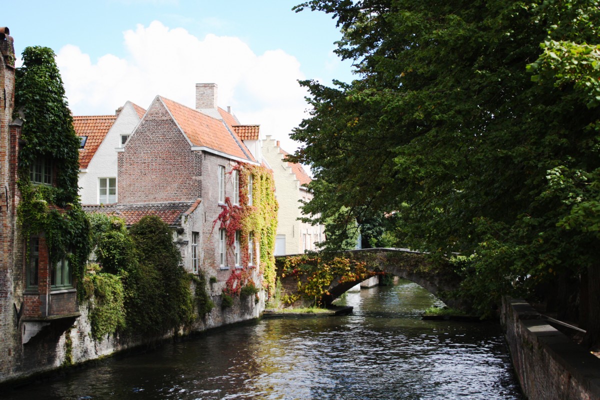 WHY YOU MUST VISIT HOTEL HERITAGE IN BRUGES, BELGIUM. - Destination Luxury