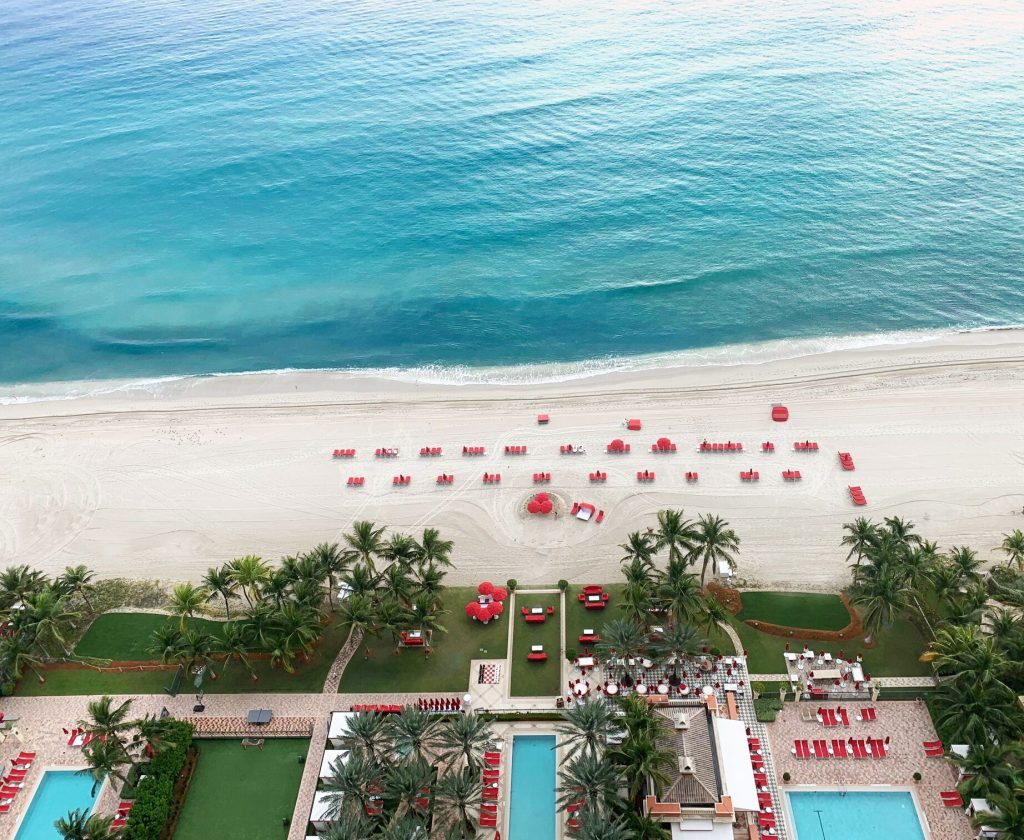 beach Acqualina